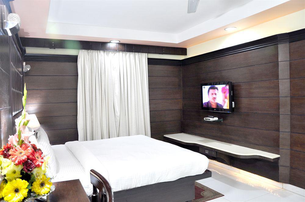 Sun Hotel Agra Kültér fotó