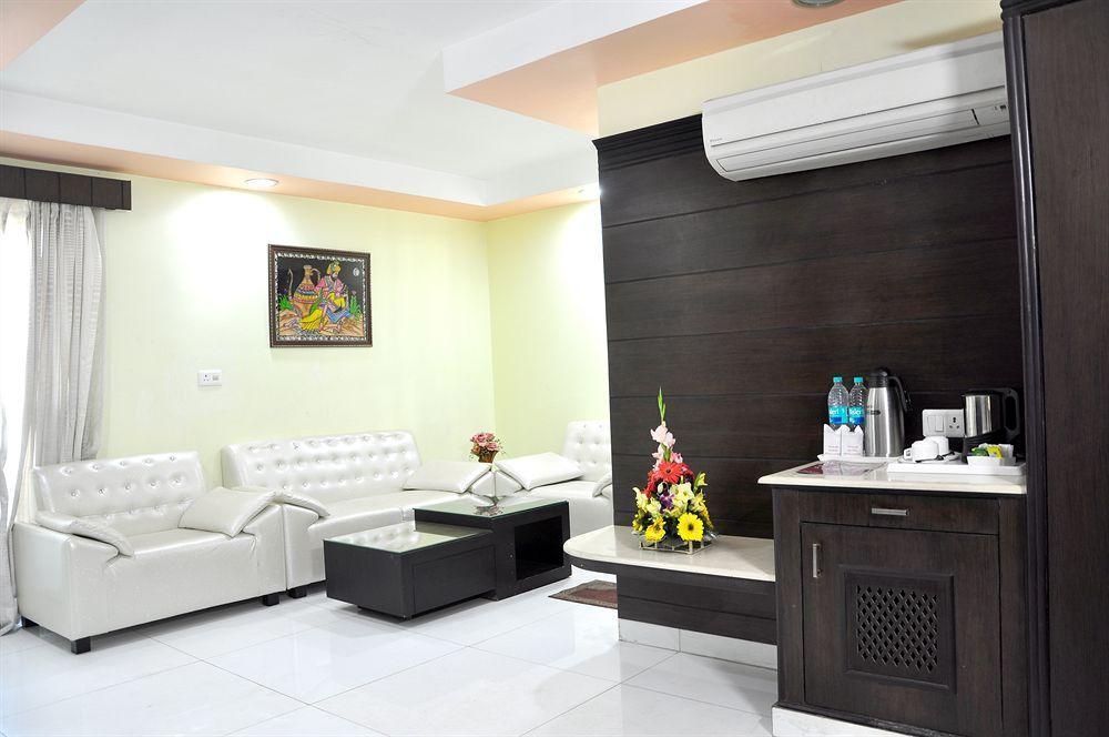 Sun Hotel Agra Kültér fotó